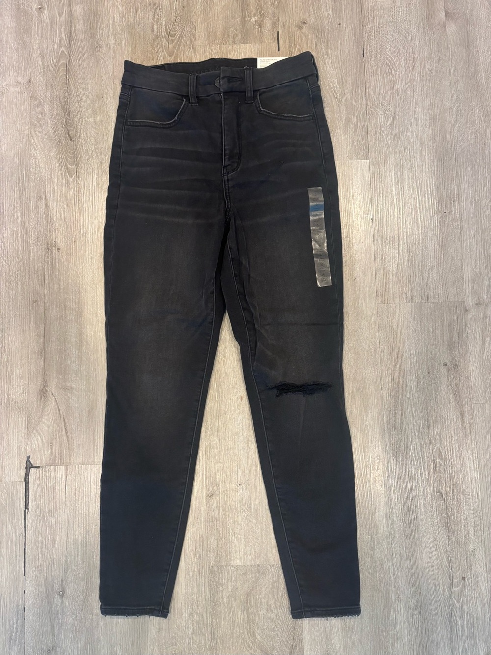 American Eagle Outfitters Black Skinny Jeans with Subtle Distress